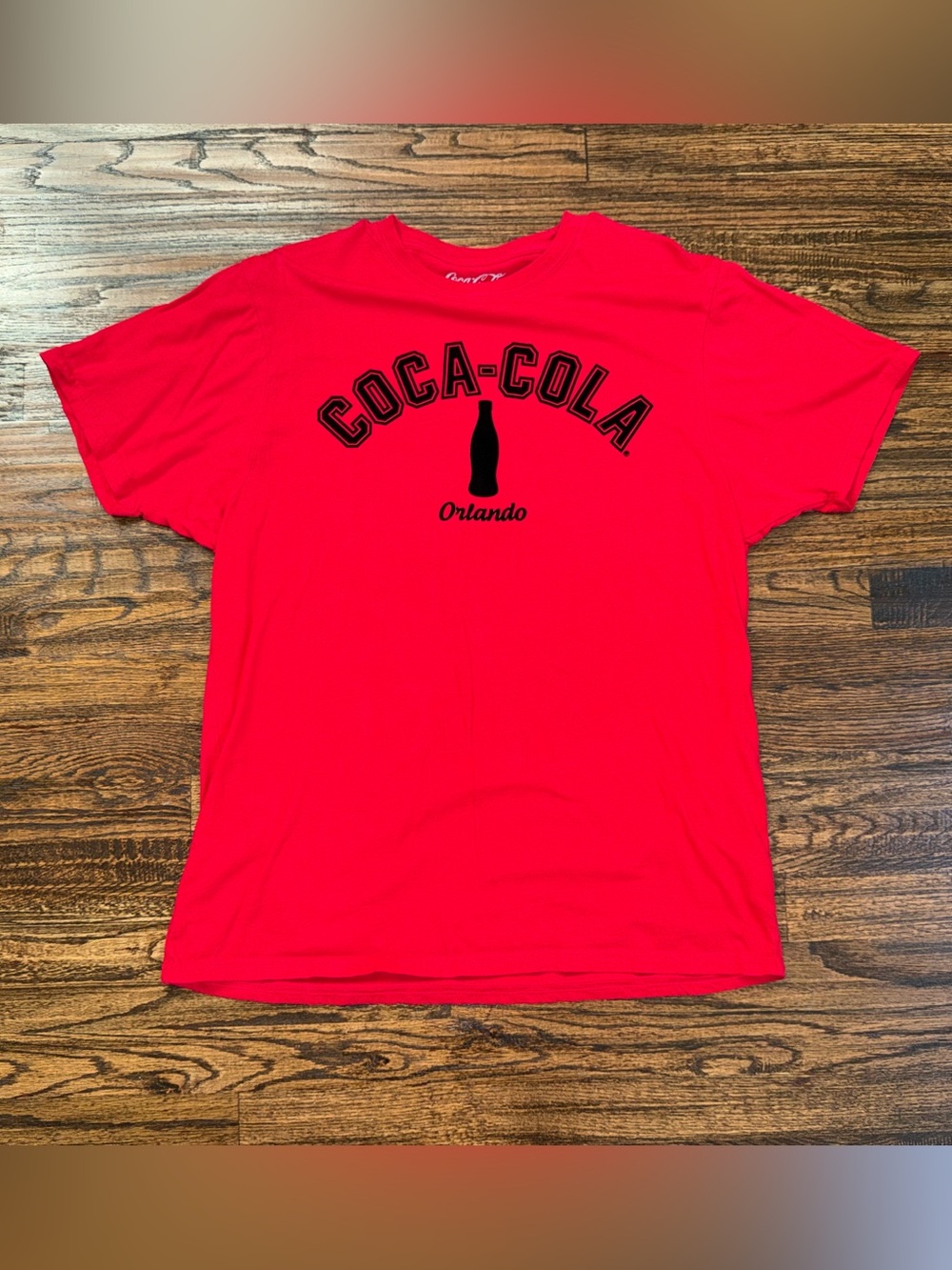 Coca-Cola Store Orlando Classic Logo Red Graphic T-Shirt size XL